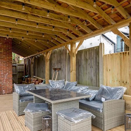Pass The Keys Appletree Cottage - A Chic Seaside Home And Garden Whitstable Exterior photo
